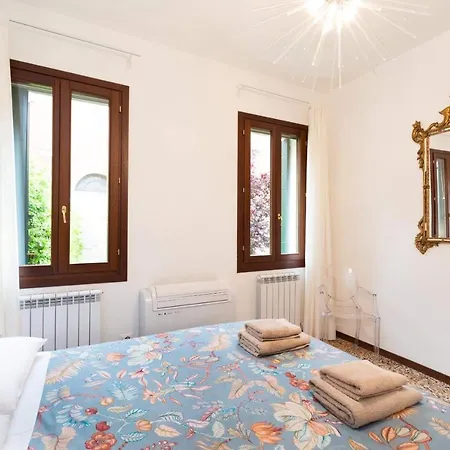 Castello 5067 Boutique Apartment Venice Exterior photo